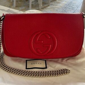 Gucci Soho Interlocking GG - Flap Shoulder Bag Crossbody Bag Red Pebbled Leather